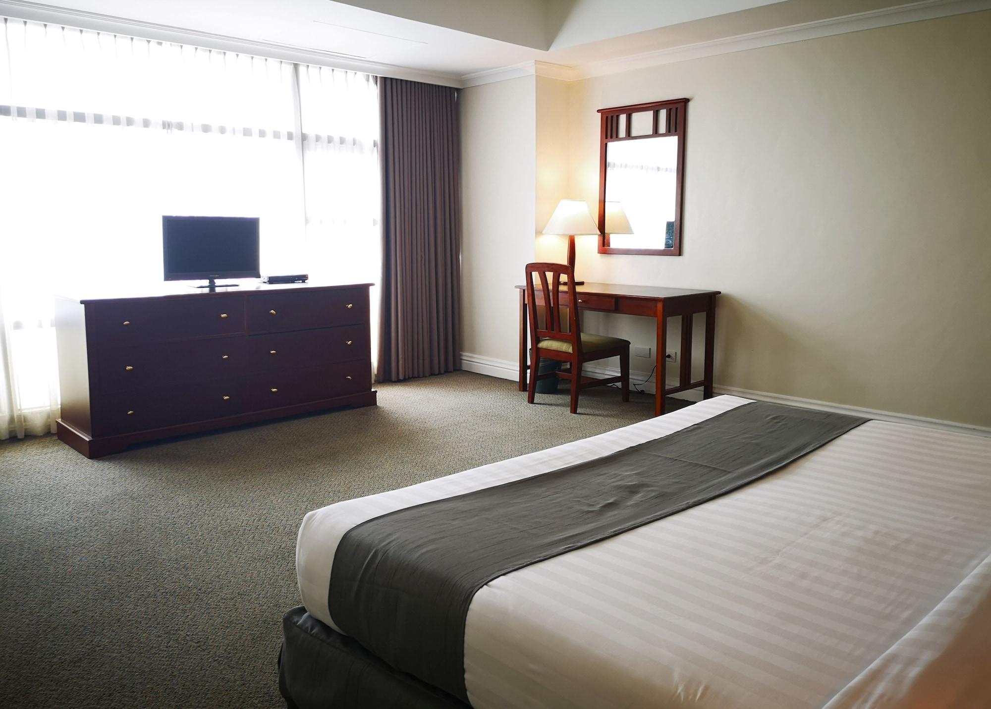 Infinity Tower Suites Makati City Zewnętrze zdjęcie