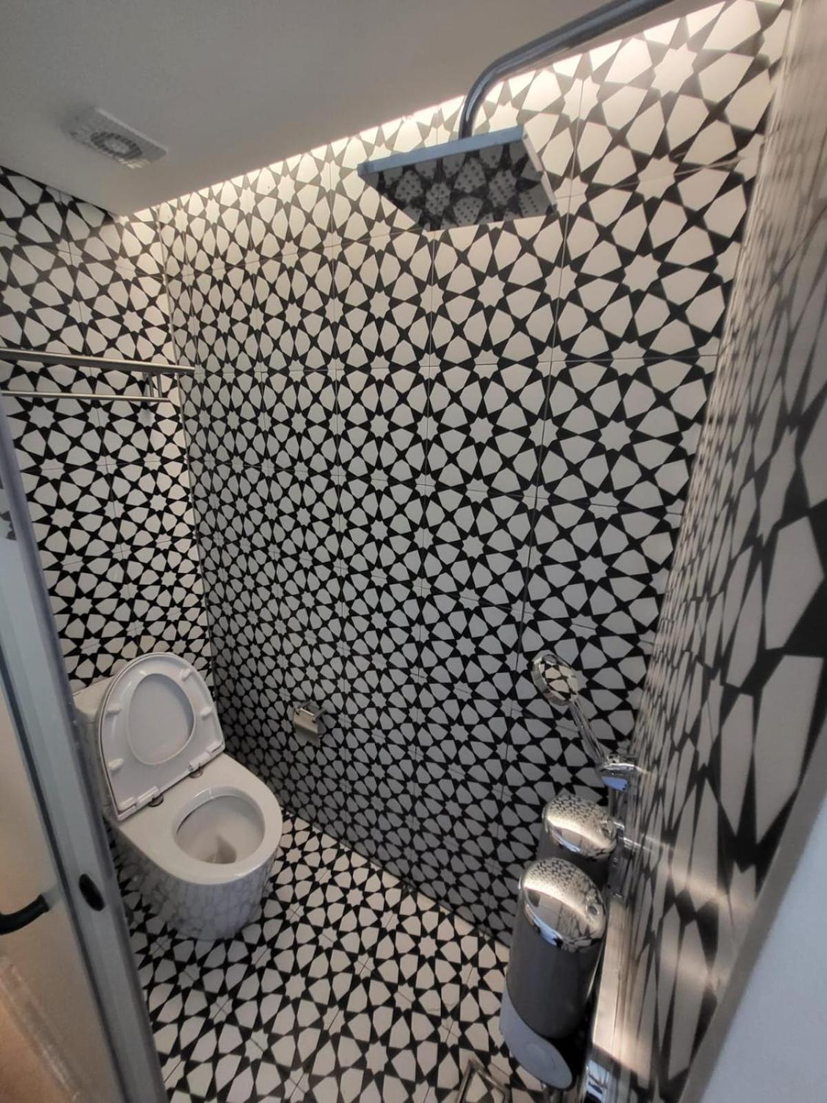 Infinity Tower Suites Makati City Zewnętrze zdjęcie