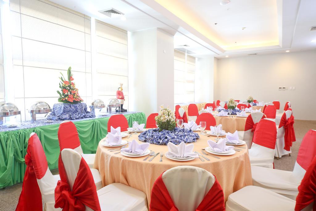 Infinity Tower Suites Makati City Zewnętrze zdjęcie