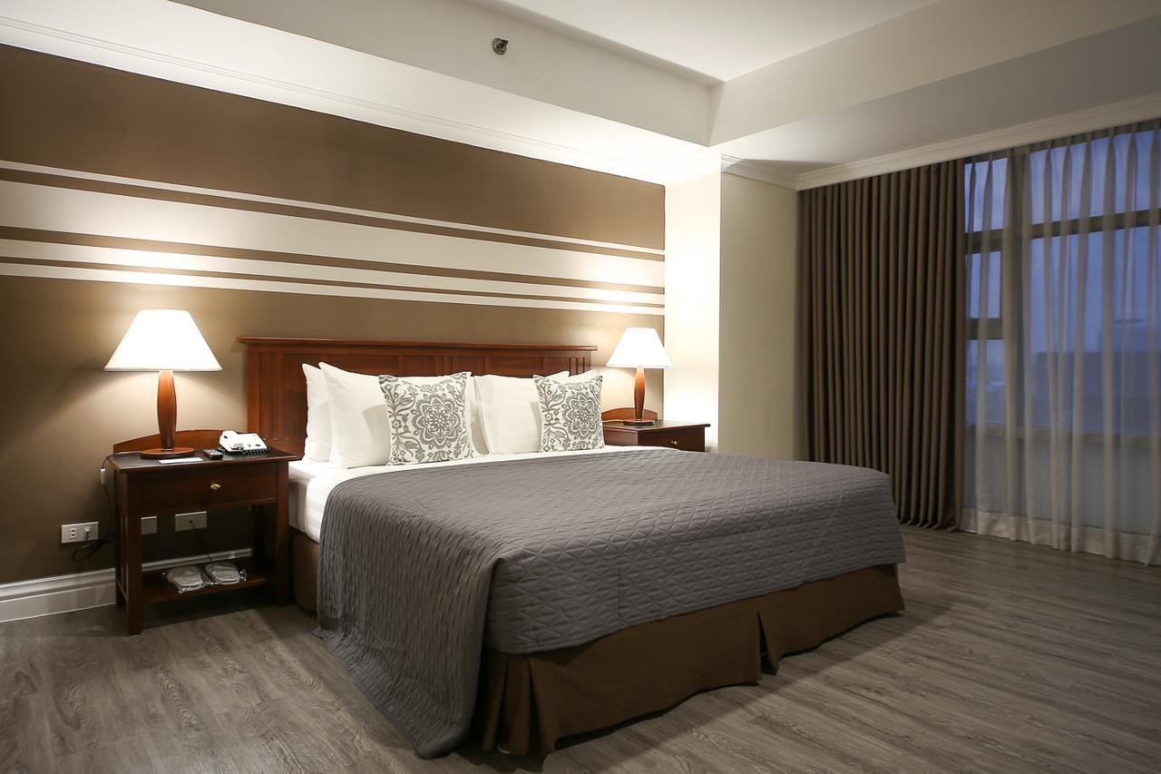 Infinity Tower Suites Makati City Zewnętrze zdjęcie