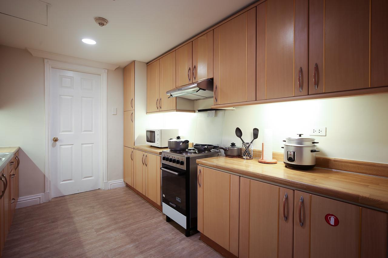 Infinity Tower Suites Makati City Zewnętrze zdjęcie