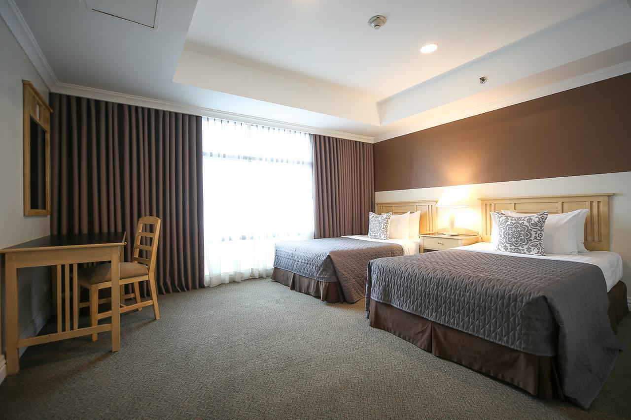 Infinity Tower Suites Makati City Zewnętrze zdjęcie