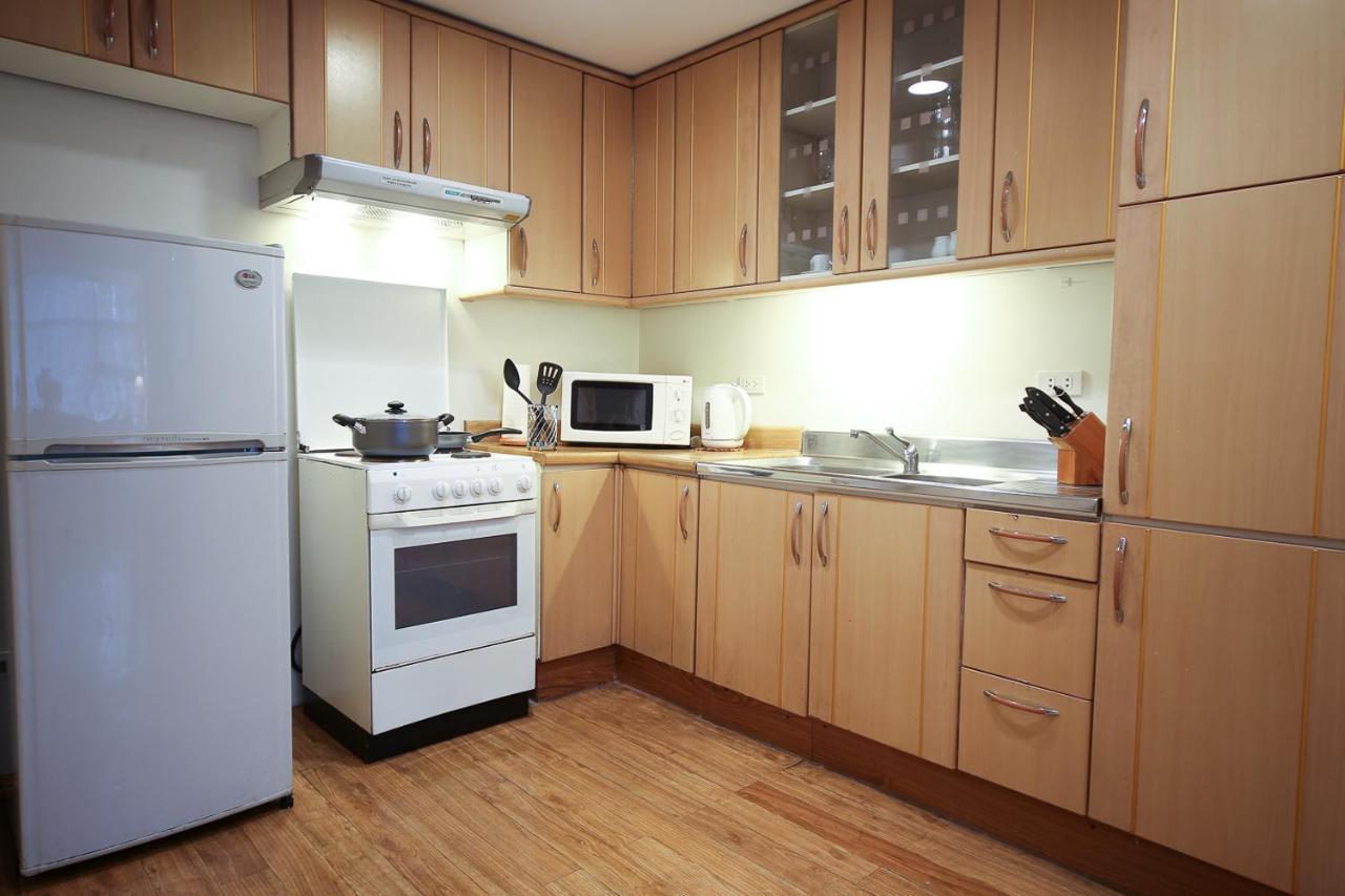Infinity Tower Suites Makati City Zewnętrze zdjęcie