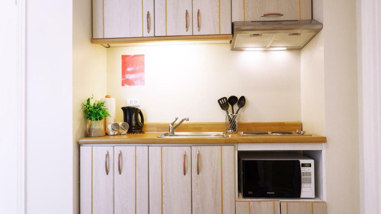 Infinity Tower Suites Makati City Zewnętrze zdjęcie
